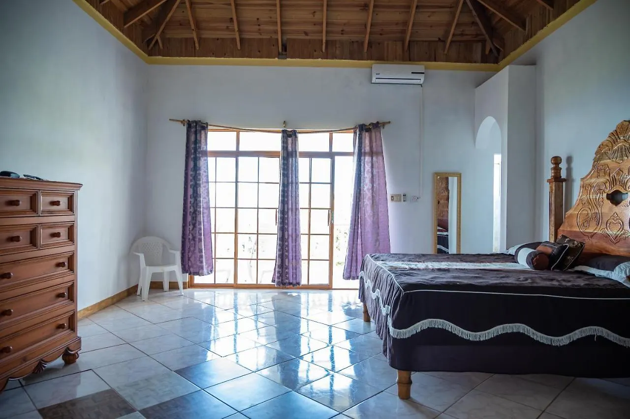 Guest house Burg Ann'S Villa Montego Bay Jamaica