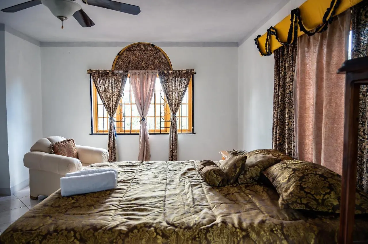 Burg Ann'S Villa Montego Bay 0*,