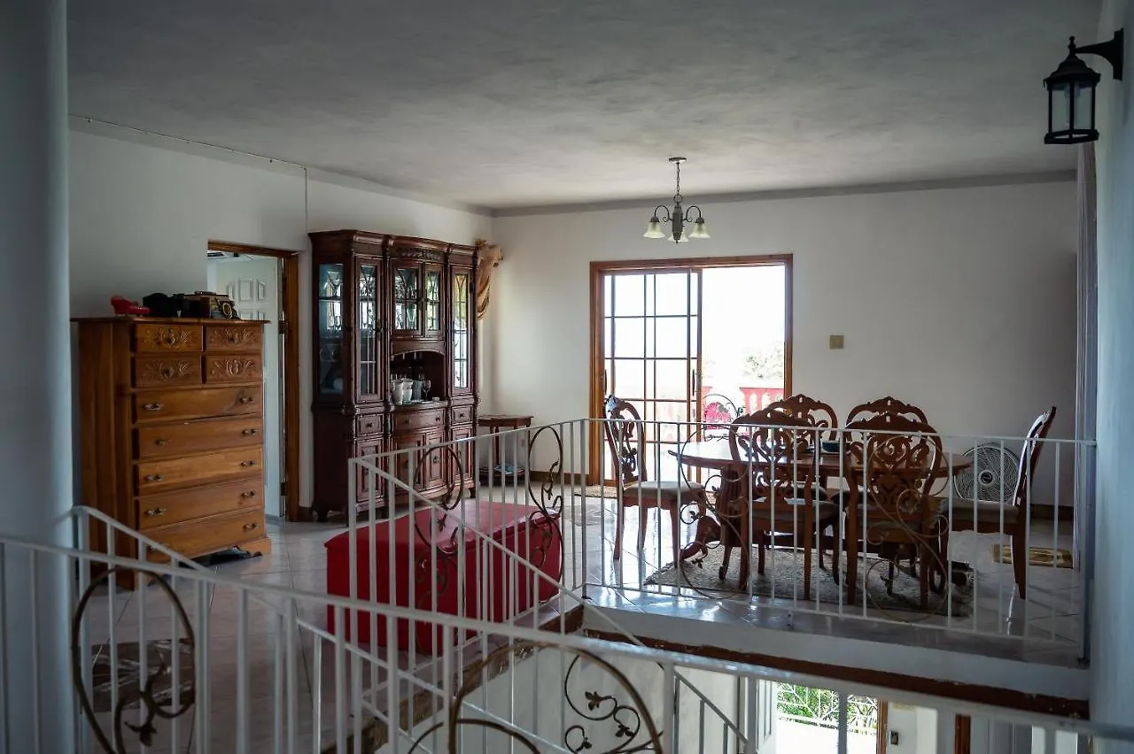 Burg Ann'S Villa Montego Bay Jamaica