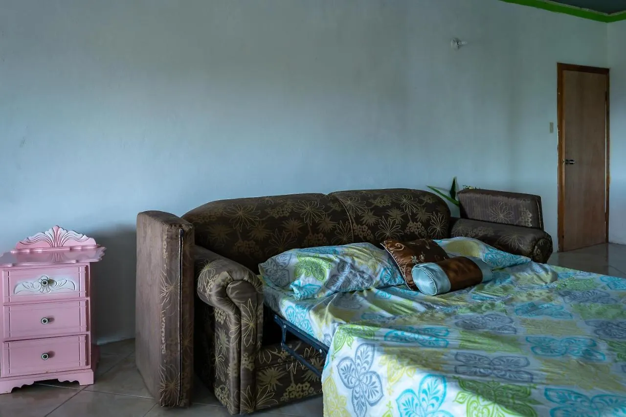 Burg Ann'S Villa Montego Bay